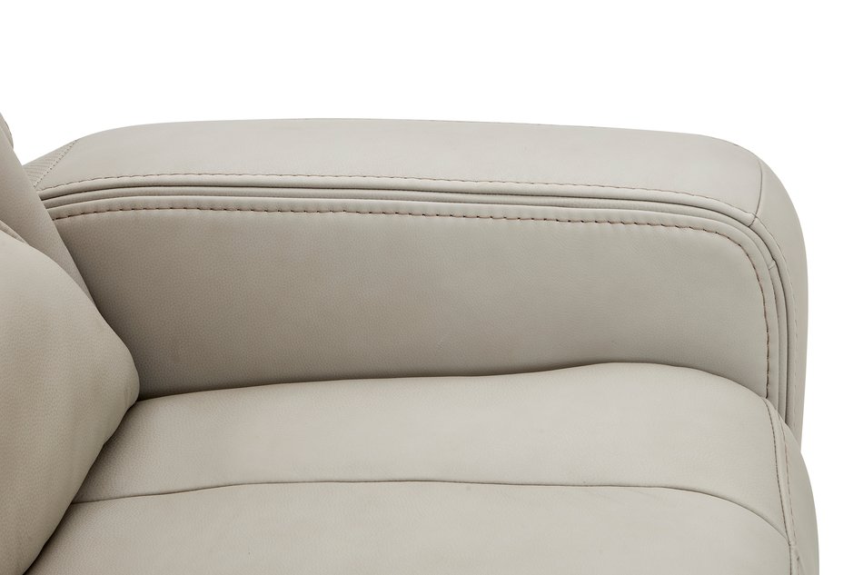 Jet Set Power Reclining Sofa with Sound