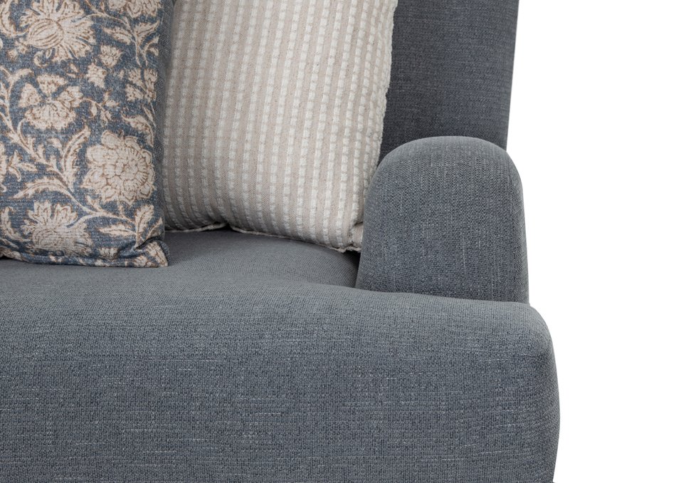 Nori Loveseat
