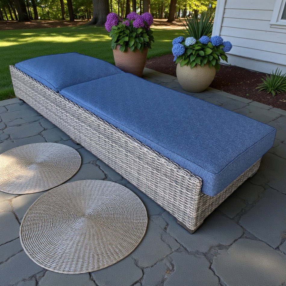 Essex Outdoor Chaise Lounge