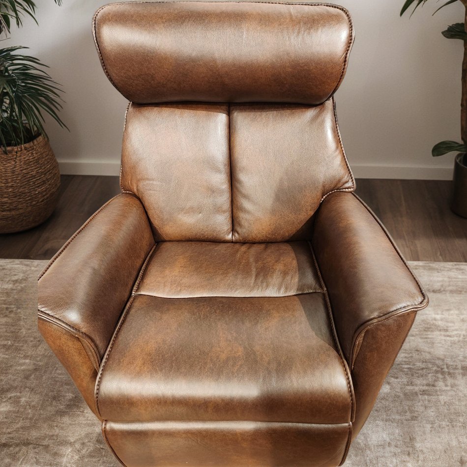 Boss Power Swivel Recliner