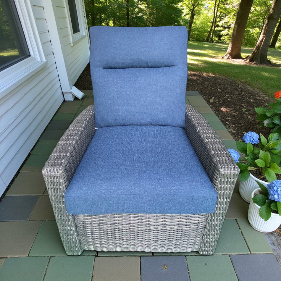 Como Outdoor Recliner