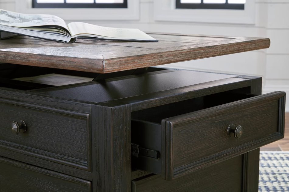 Tyler Creek Cocktail Table