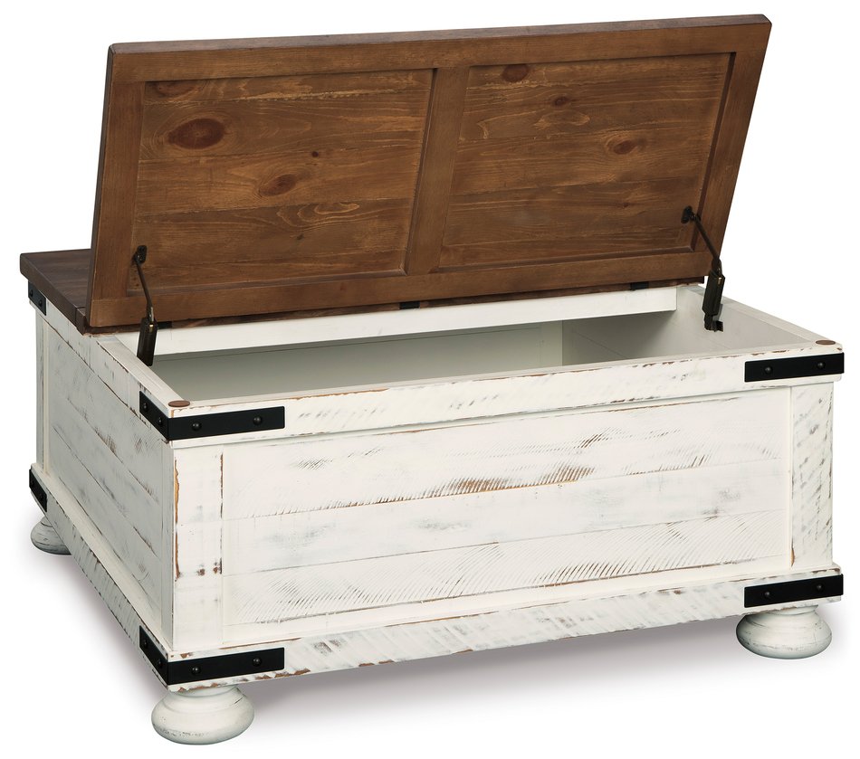 Wystfield Cocktail Table
