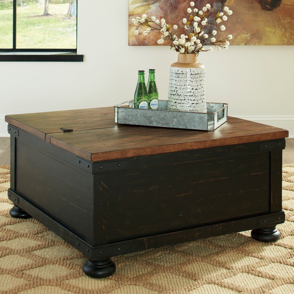 Valebeck Cocktail Table