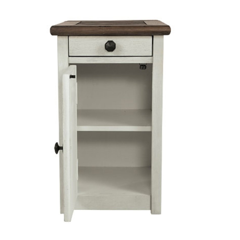 Bolanburg Chairside Table