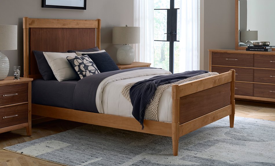 NordHaven Queen Post Bed
