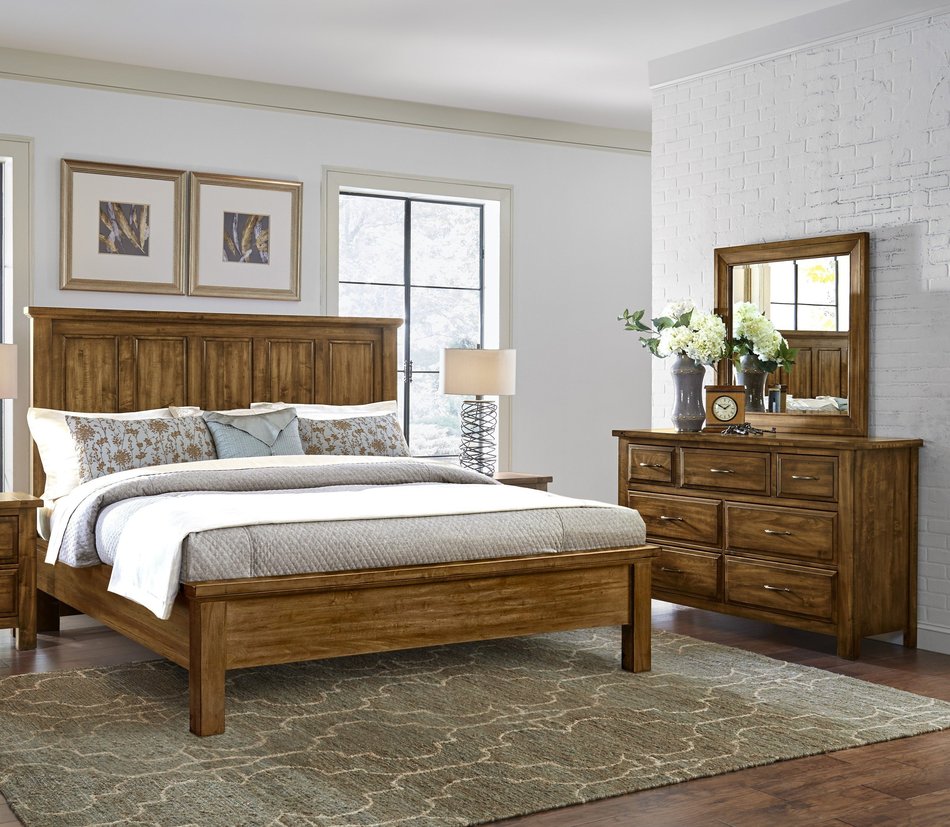 Maple Road 4 Piece King Bedroom Set