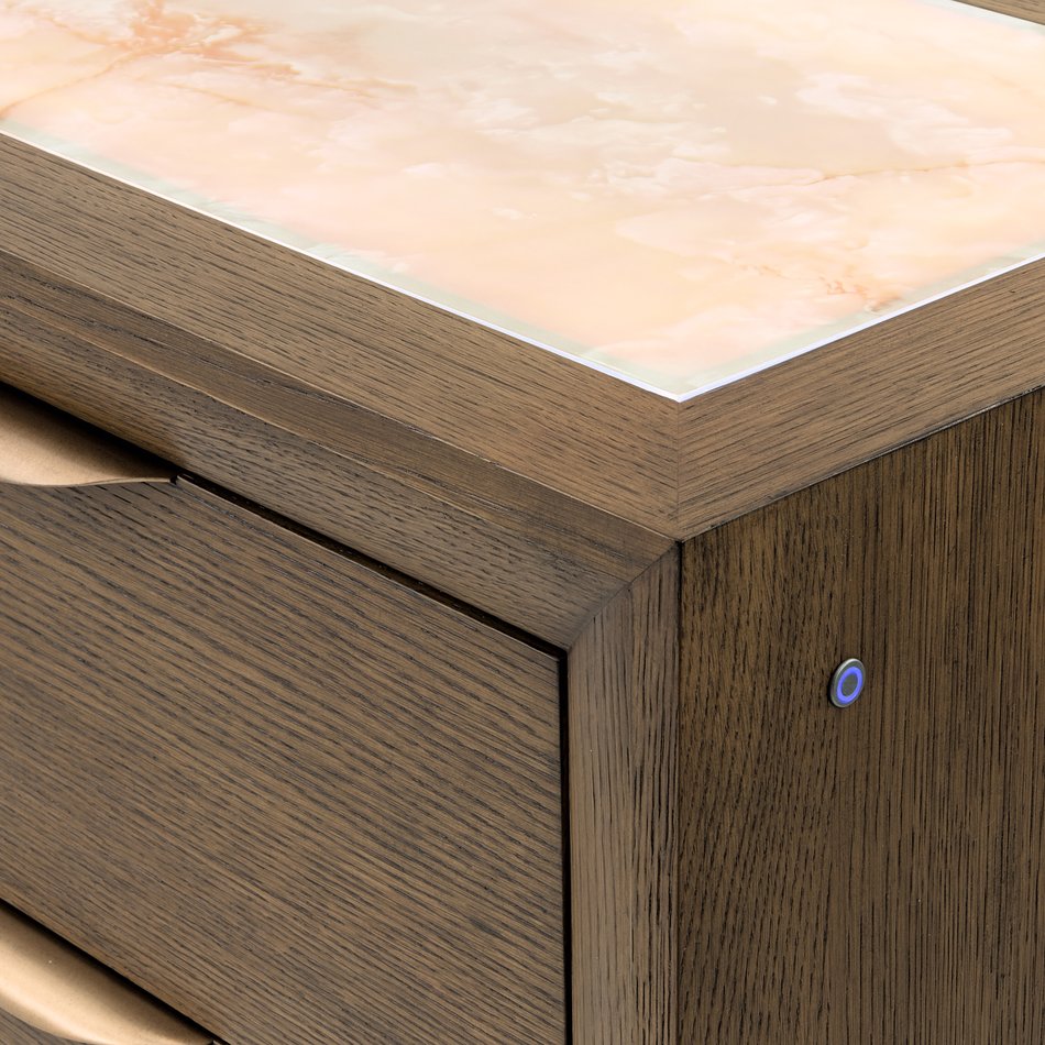 Portrait Chest