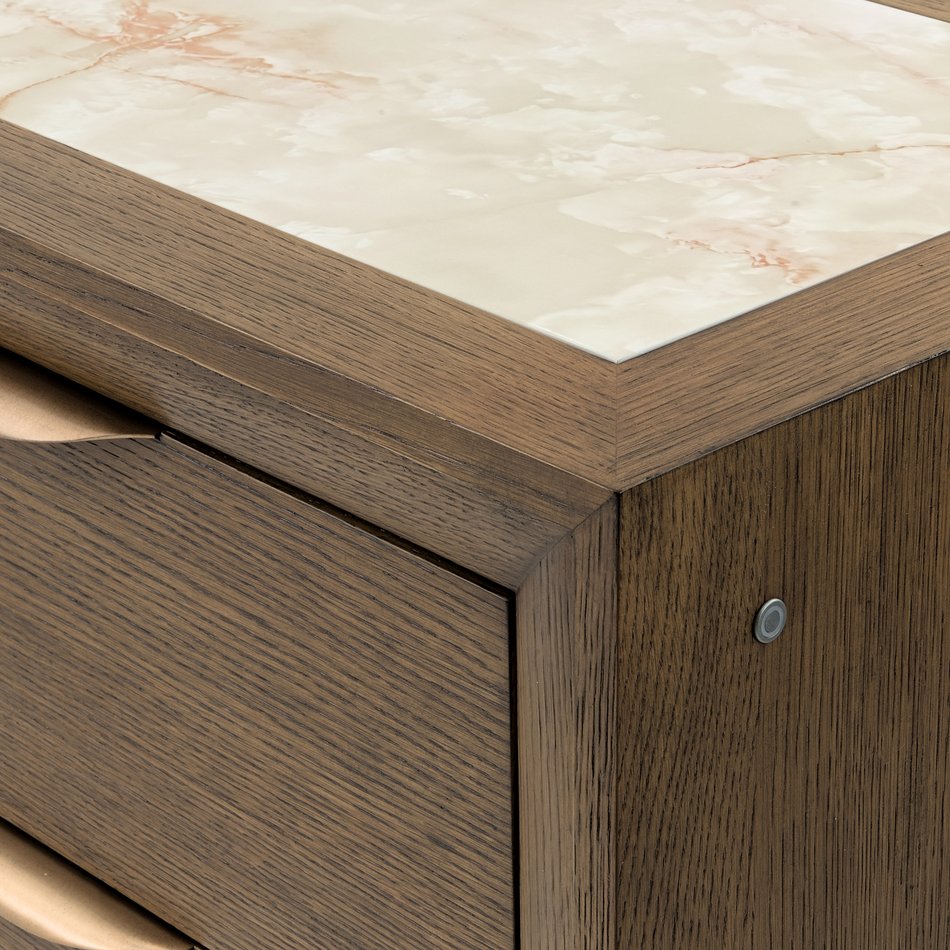 Portrait Chest