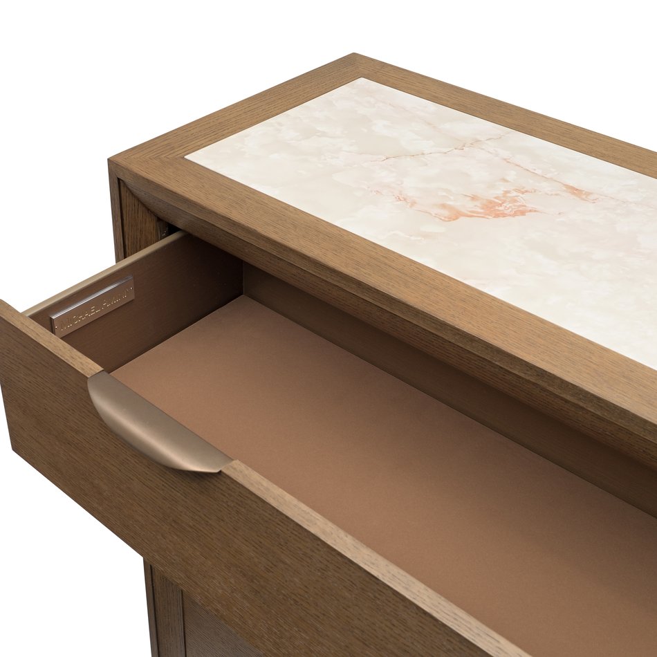 Portrait Chest
