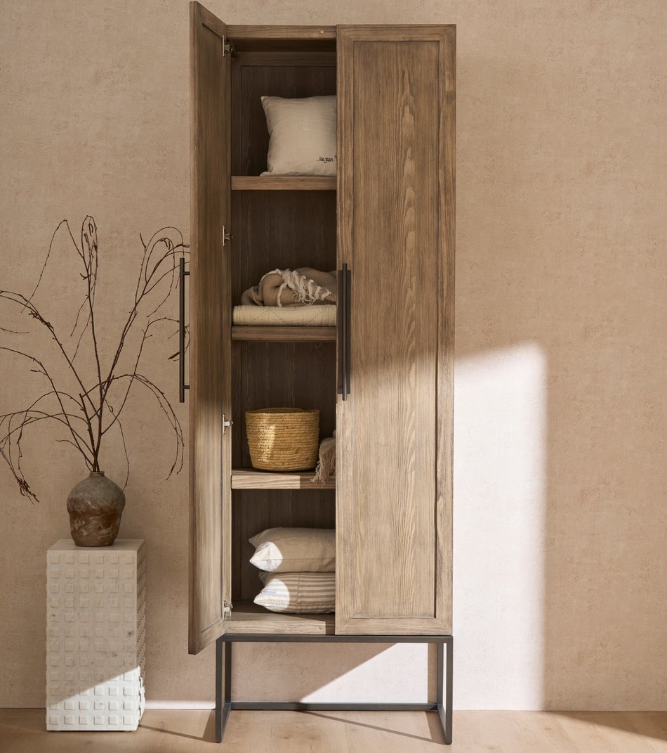Dwell Cabinet
